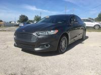 2016 Ford Fusion SE - Image 4