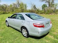 2010 Toyota Camry Le LARGE SELECTION OF CHEAP CARS IN STOCK Our website is Motorhubnj.com - Image 5