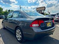 2010 HONDA CIVIC ONE OWNER 48K MILES RUNS GREAT WE FINANCE FEASTERVILLE - Image 5
