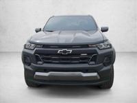 2025 Chevrolet Colorado Trail Boss 4x4 4WD Chevy Truck Crew cab AUTON Call (480) 372-8478 or MESSAGE/CHAT to confirm availability - Image 3