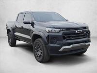 2025 Chevrolet Colorado Trail Boss 4x4 4WD Chevy Truck Crew cab AUTON Call (480) 372-8478 or MESSAGE/CHAT to confirm availability - Image 4