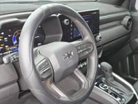 2025 Chevrolet Colorado Trail Boss 4x4 4WD Chevy Truck Crew cab AUTON Call (480) 372-8478 or MESSAGE/CHAT to confirm availability - Image 9