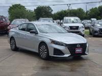 2025 Nissan Altima SV AUTONATION Call (281) 853-8330 or MESSAGE/CHAT to confirm availability - Image 4