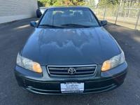 2000 Toyota Camry LE Sedan --Local Trade, Clean title, Auto-- Kirkland - Image 3