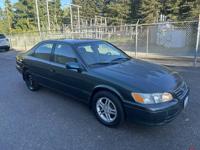 2000 Toyota Camry LE Sedan --Local Trade, Clean title, Auto-- Kirkland - Image 4