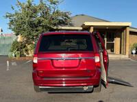 2015 Chrysler Town & Country Touring L - WHEELCHAIR VAN / LOW MILES! Wheelchair Van In Beaverton - Image 5