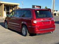 2015 Chrysler Town & Country Touring L - WHEELCHAIR VAN / LOW MILES! Wheelchair Van In Beaverton - Image 9