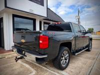 2018 Chevy Silverado LT 4x4 Car Fax Soth Houston - Image 6