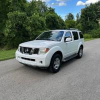 2012 Nissan Pathfinder S Nashville - Image 2