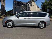 2017 Chrysler Pacifica Touring-L | Stow n Go | DVD | 7 Pass Vancouver - Image 3