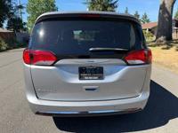 2017 Chrysler Pacifica Touring-L | Stow n Go | DVD | 7 Pass Vancouver - Image 5