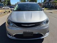 2017 Chrysler Pacifica Touring-L | Stow n Go | DVD | 7 Pass Vancouver - Image 10