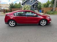 2014 Chevy Volt | 50+ MPG | Hybrid | Clean Title | Vancouver - Image 7