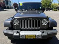 2016 Jeep Wrangler Unlimited Sahara - Image 3