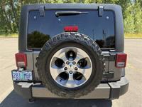 2016 Jeep Wrangler Unlimited Sahara - Image 7