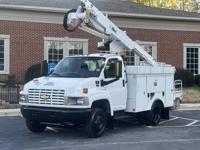 2007 Chevrolet C5500 bucket truck powerstroke diesel otp east - Image 2