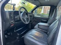 2007 Chevrolet C5500 bucket truck powerstroke diesel otp east - Image 3