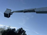 2007 Chevrolet C5500 bucket truck powerstroke diesel otp east - Image 8