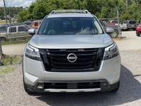 2025 Nissan PATHFINDER SL 4WD Murfreesboro, TN - Image 2