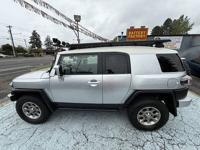 2008 Toyota FJ Cruiser 4x4 CLEAN TITLE RR DIFF LOCK EASY FINANCING Golden City Auto Sales LLC - Image 3