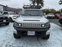 2008 Toyota FJ Cruiser 4x4 CLEAN TITLE RR DIFF LOCK EASY FINANCING Golden City Auto Sales LLC - Image 9
