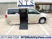 DODGE GRAND CARAVAN SE HANDICAPPED WHEELCHAIR POWER RAMP VAN Irving, TX