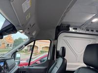 2023 Ford Transit 250 Medium Roof 3.5L PFDI V6 FLEX-FUEL -INC Houston - Image 10