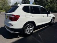 2011 BMW X3 x Drive28i *AWD *Leather *Panoramic Moonroof - Image 8