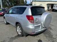 2006 Toyota RAV4 4dr Limited 4-cyl 4WD (Natl) Lynnwood Washington - Image 3
