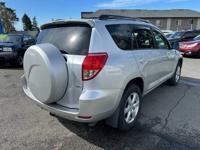 2006 Toyota RAV4 4dr Limited 4-cyl 4WD (Natl) Lynnwood Washington - Image 9