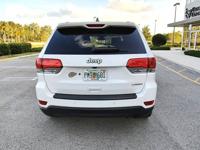 2018 JEEP GRAND CHEROKEE LAREDO NAVIGATION ( DOWN WE FINANCE ALL) Free shipping from our Florida dealership - Image 8