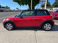 2009 MINI Cooper Base 2dr Hatchback TRADES WELCOME!! - Image 3
