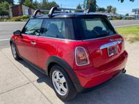 2009 MINI Cooper Base 2dr Hatchback TRADES WELCOME!! - Image 4