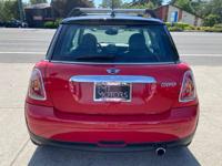 2009 MINI Cooper Base 2dr Hatchback TRADES WELCOME!! - Image 6