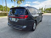 2022 CHRYSLER PACIFICA TOURING L MINIVAN DOWN FINANCE ALL CREDIT Free shipping from our Florida dealership - Image 7