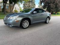 2010 Chrysler Sebring Convertible (68,000 Miles/1 Owner) WI/IL Border