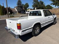 1990 Mazda B2200 Extended Cab Short Bed 2DR Pickup 5 Speed Manual Salem - Image 8