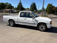 1990 Mazda B2200 Extended Cab Short Bed 2DR Pickup 5 Speed Manual Salem - Image 9