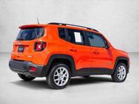 2019 Jeep Renegade Latitude 4x4 4WD SUV AUTONATION Call (331) 214-3297 or MESSAGE/CHAT to confirm availability - Image 6