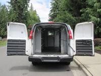 2017 CHEVROLET EXPRESS G2500 3/4 TON CARGO*WORK READY ! NICE ! BELLEVUE*CARGO VAN-WORK READY TODAY! - Image 5