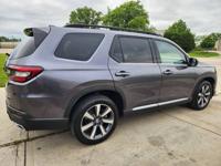 2023 Honda Pilot Elite AWD Tower Rd Mundelein, IL 60060 - Image 7