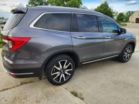 2021 Honda Pilot Touring AWD DVD Loaded Tower Rd Mundelein, IL 60060 - Image 6