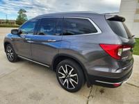 2021 Honda Pilot Touring AWD DVD Loaded Tower Rd Mundelein, IL 60060 - Image 8