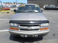 4X4 * 2002 CHEVROLET BLAZER LS 2 Door* AUTOMATIC EVERETT - Image 3
