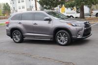 2018 Toyota Highlander AWD All Wheel Drive XLE SUV Victory Motors of Colorado - Image 3