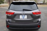 2018 Toyota Highlander AWD All Wheel Drive XLE SUV Victory Motors of Colorado - Image 7