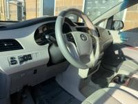 2014 Toyota Sienna 5DR 7-PASS VAN V6 XLE AAS FWD (NATL) multnomah county - Image 10
