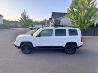 2016 Jeep Patriot SUV. CLEAR TITLE. CARFAX (2 owners) daily Driver multnomah county - Image 5