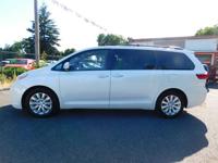 2015 Toyota Sienna XLE Premium van Blizzard Pearl CALL 503-836-3777 FOR AVAILABILITY - Image 3