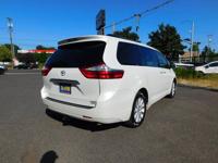 2015 Toyota Sienna XLE Premium van Blizzard Pearl CALL 503-836-3777 FOR AVAILABILITY - Image 6